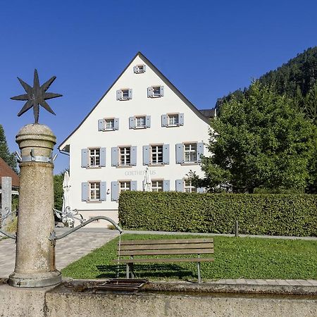 Hotel Hofgut Sternen - Wohnen In Kunst Und Kultur Breitnau Exterior photo